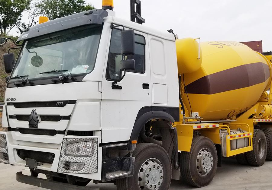 8x4 371hp 12m3 SINOTRUK HOWO concrete mixer truck