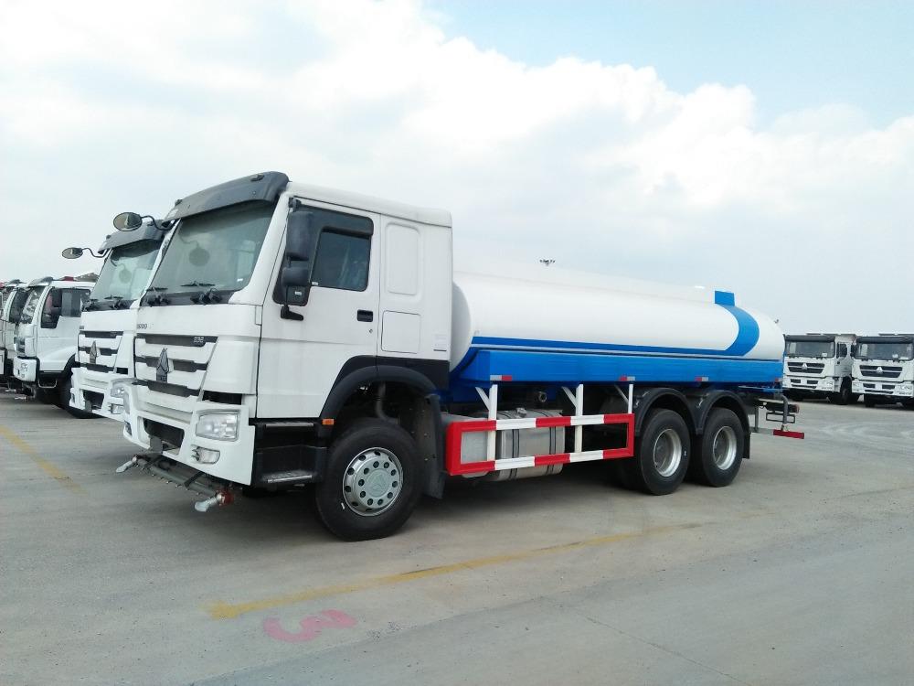 Water sprinker tank truck