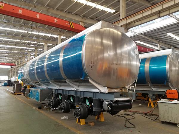 Workshop for alloy fuel tank trailer