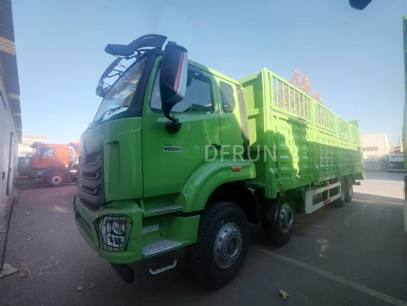 8X4 HOHAN CAMION POLYVALENT AVEC RIDELLES ET ECHELLES